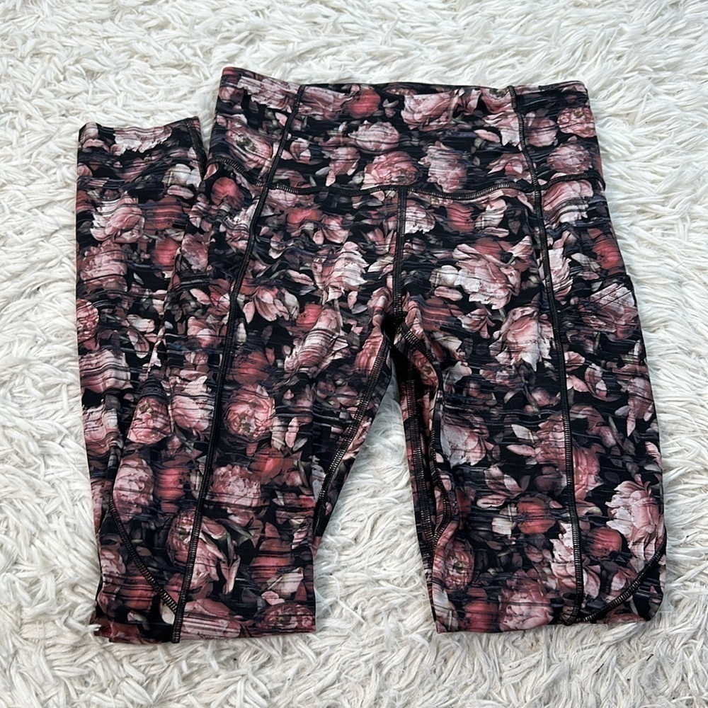 Lululemon Fast & Free 7/8 Tight II *Nulux 25" Peony Multi